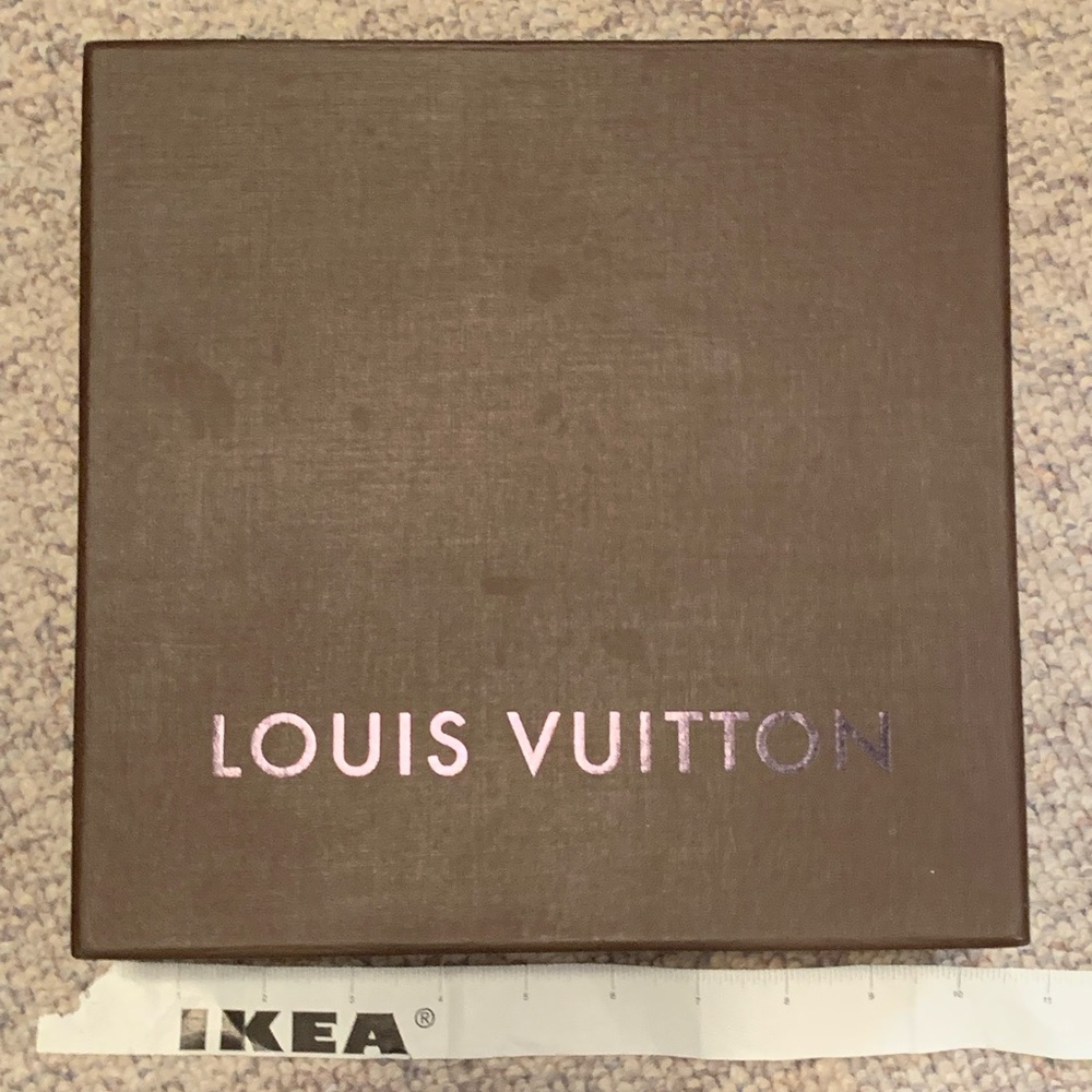 Louis Vuitton box